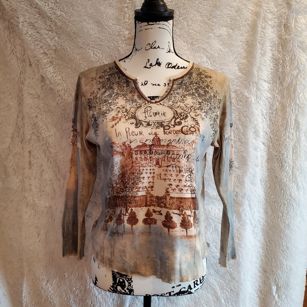 SKINNY MINNIE Graphic Top - Large